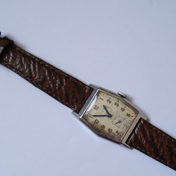 VINTAGE WIND UP ELGIN ,RUN GREAT - Picture 2 of 5